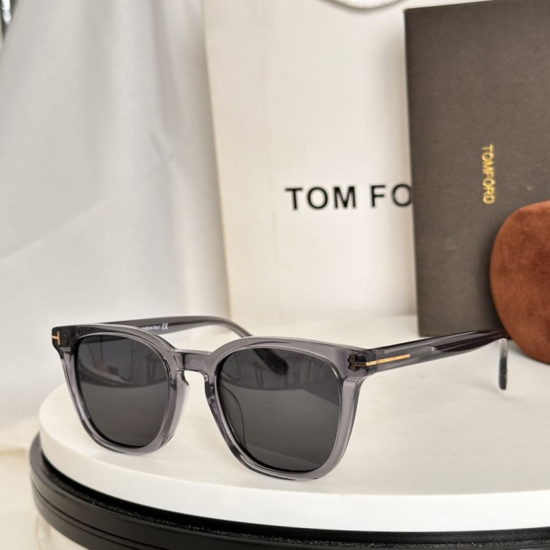 TOM FORD